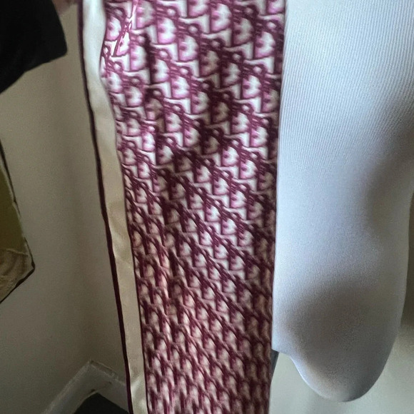 Dior Pink Monogram Scarf - Picture 5 of 5